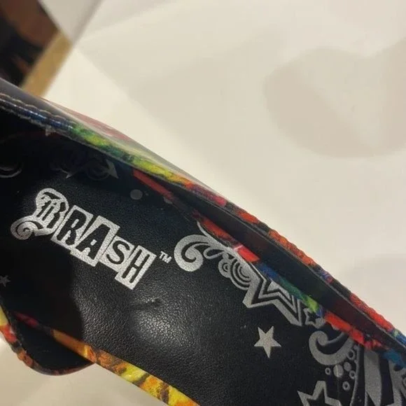 Brash Floral Multicolor Pattern D'orsay Pumps               Size 7 - Picture 5 of 7